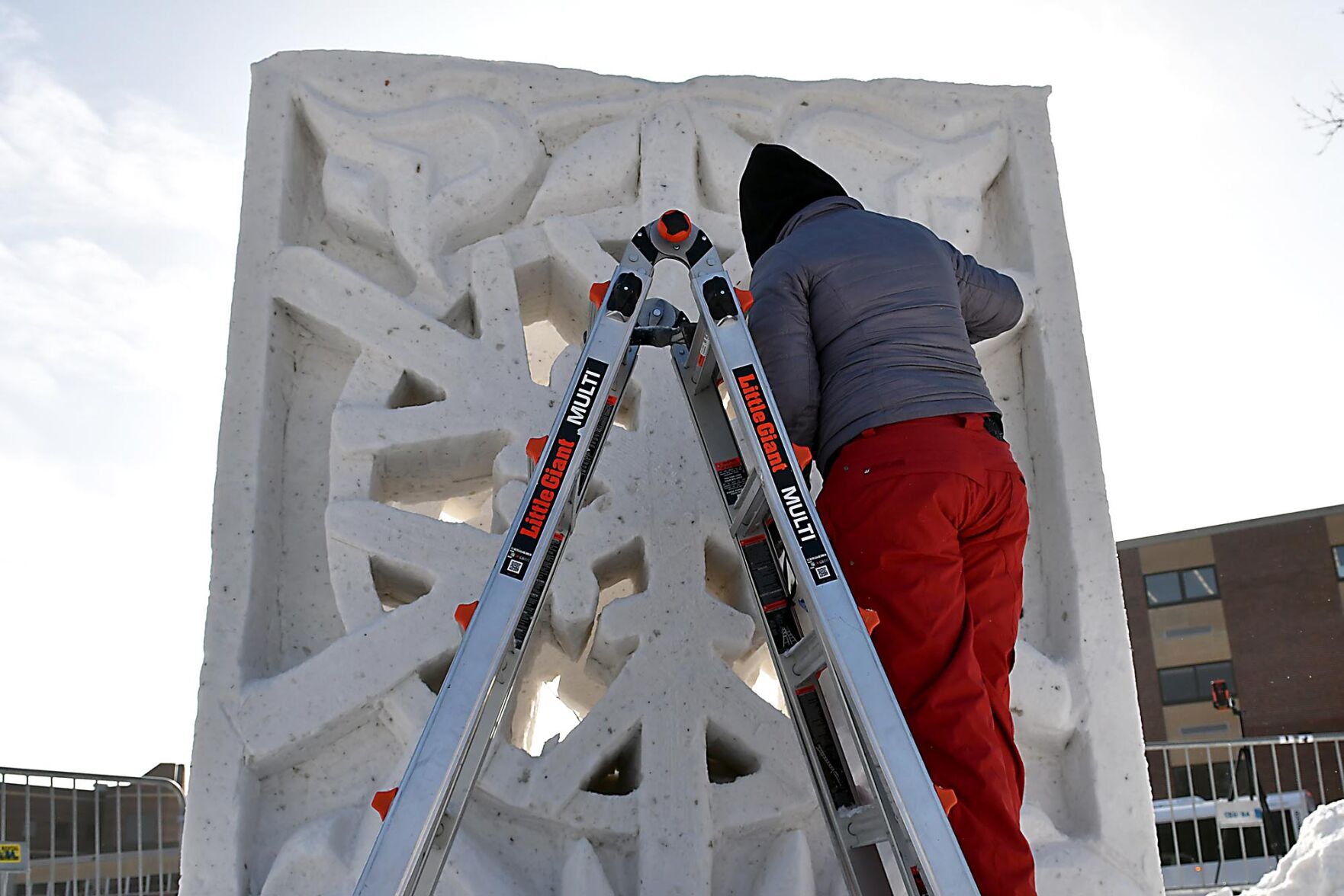 Snow sculpture finish 3